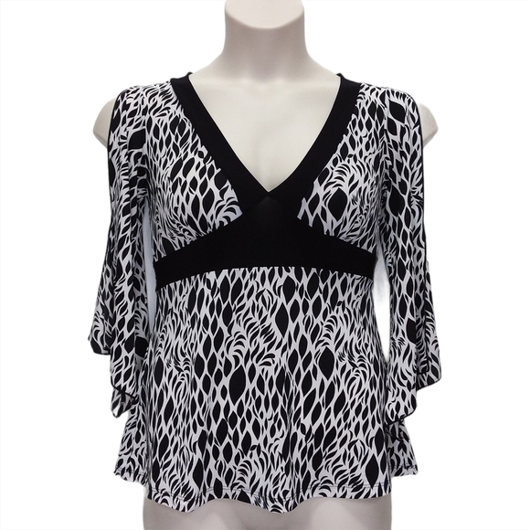 Koi Women's V-Neck Split Sleeve Top - Picture 1 of 11